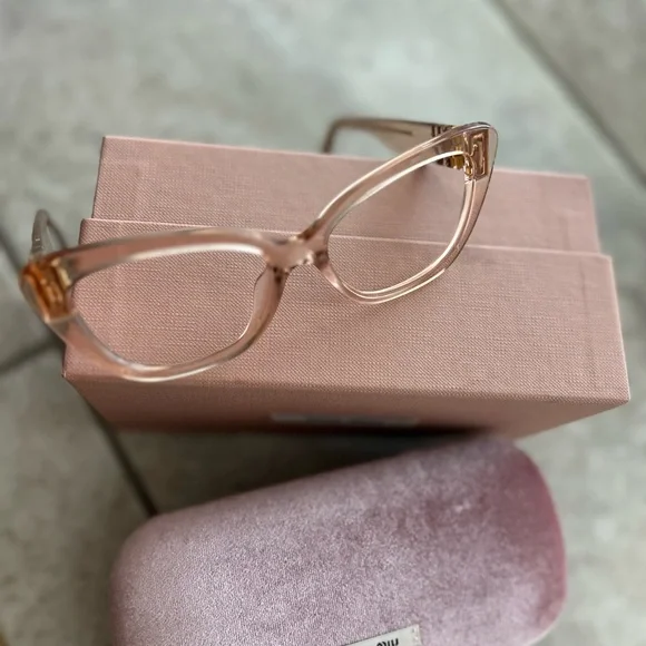 Miu Miu Pink Rectangular Glasses with Modern Design - Picture 5 of 6